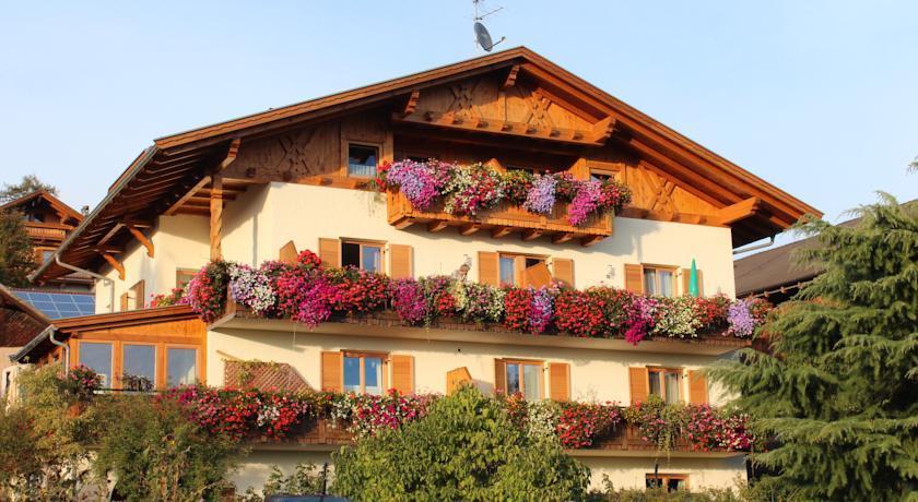 Kastnerhof Villa Meltina Exterior photo